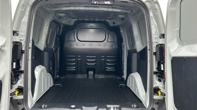 Ford Transit Courier Diesel 1.5 EcoBlue Trend Van - Image 12